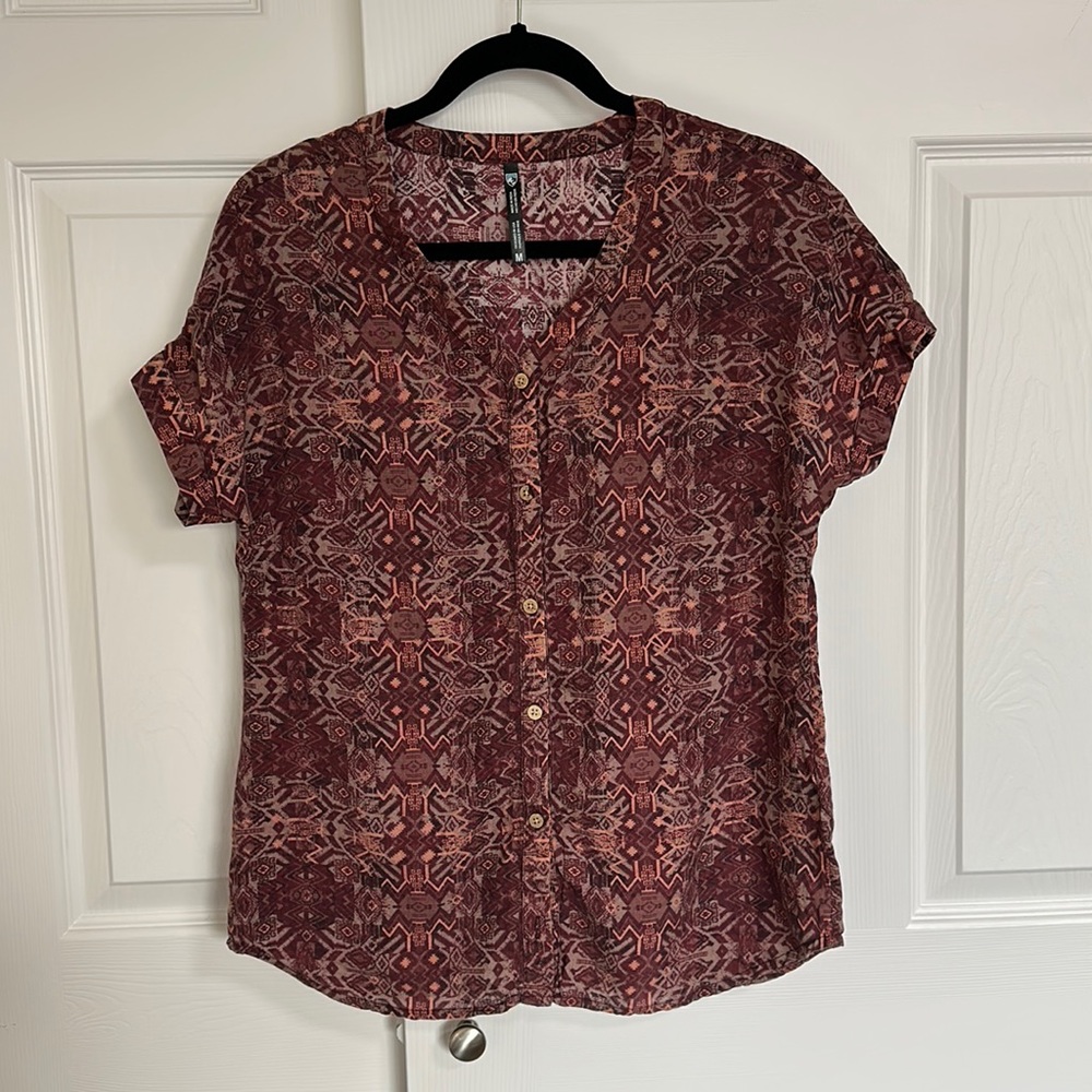 Kuhl. Short sleeve casual button up. Medium.